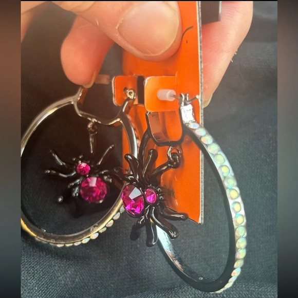 BETSEY JOHNSON Halloween Orbital Spiders Crystal-Studded Hoop Earrings NEW NWT - Picture 6 of 11